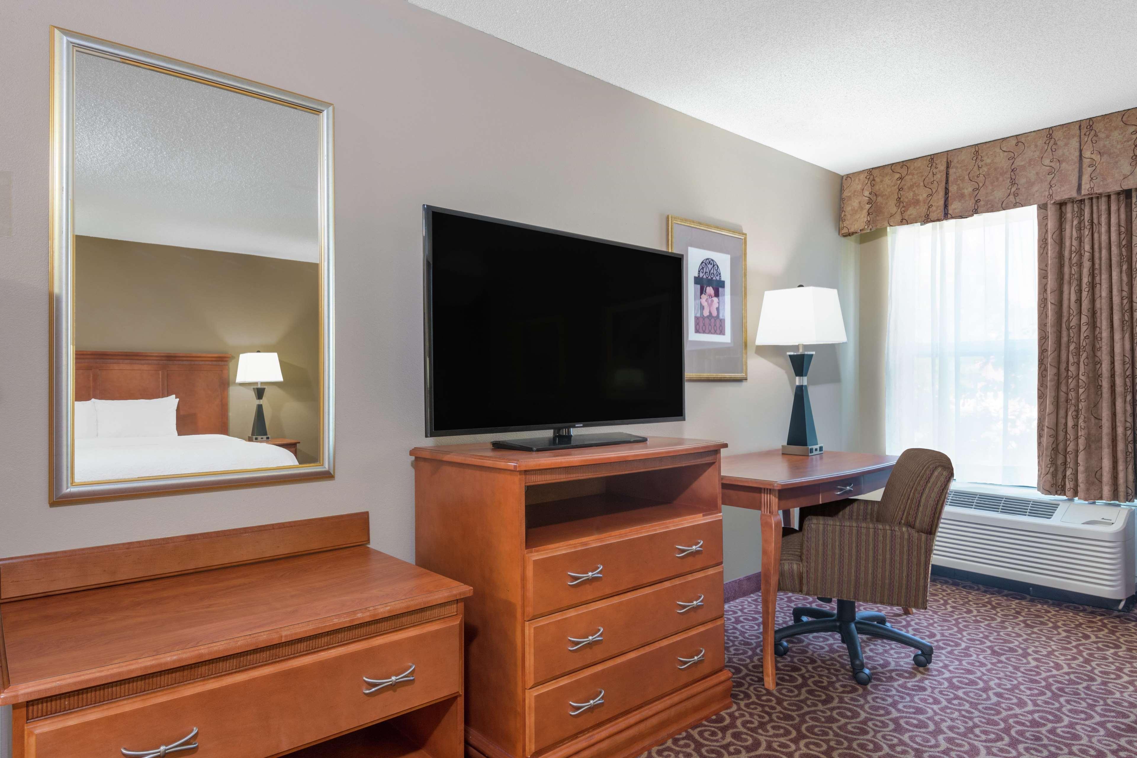 Hampton Inn South Heritage Park Lincoln Exterior photo