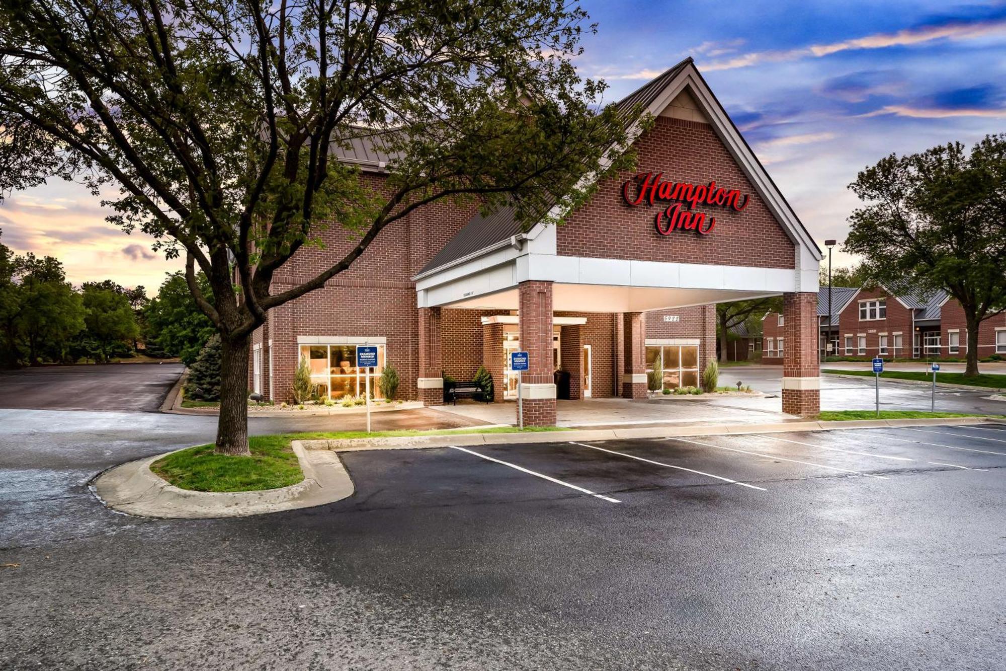 Hampton Inn South Heritage Park Lincoln Exterior photo